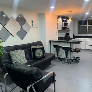 Hermoso Y Nuevo En Laureles Apartamento